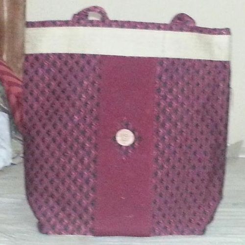 Comes In Various Colors Attractive Very Spacious And Light Weight Fabric Side Bag For Shopping Uses