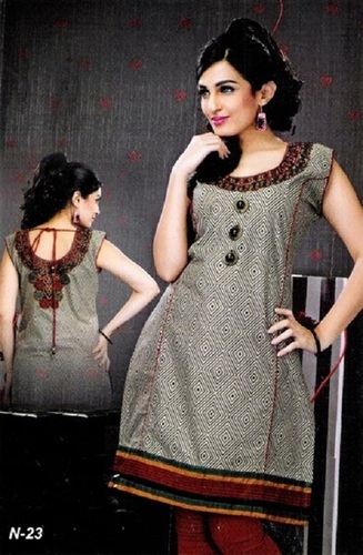 Breathable Ladies Gray Sleeveless Scoop-Neck Party Wear Printed Cotton Kurti