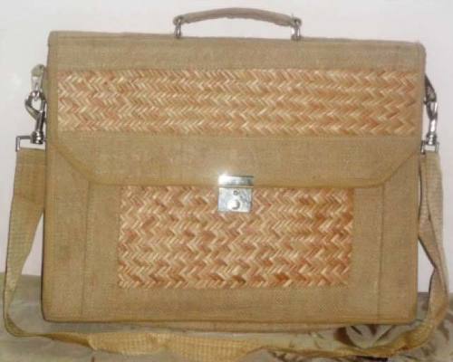 Comes In Various Colors Light Weight And Spacious Jute Shoulder Style Laptop Bag For Unisex Uses