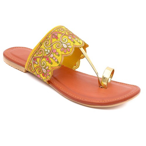 Zara Flat Slippers in Lagos Island (Eko) - Shoes, Chikind Items Kindness |  Jiji.ng