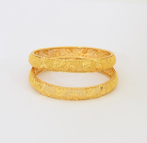 Skin Friendliness Eye Catching Look Round Ladies Golden Metal Bangles - Copper Alloy, Size 2-6, Golden Color | Antique Work, Stone Embellishments, Ideal Gift for Women