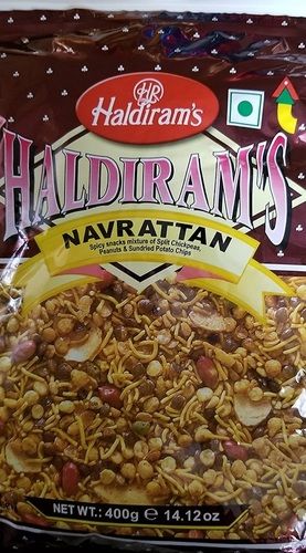 400G Haldiram'S Navrattan Spicy Snacks Mixture Of Split Chickpeas Peanut And Potato Chips Fat: 10 Grams (G)