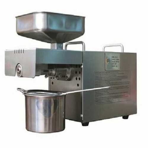 Silver Expeller Type Domestic Automatic Small Oil Press Machine, Capacity 3-6 Kg/Hr