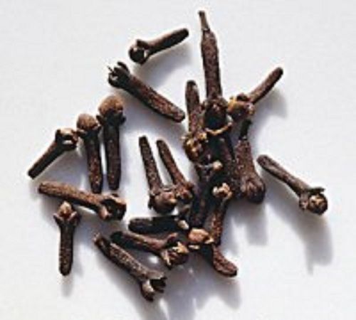 Clove Buds Hydro/steam Distilled Essential Oil For Perfume, Flavor And Pharmaceutical