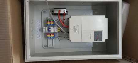  सोलर पंप के लिए लो मेंटेनेंस सोलर VFD कंट्रोल पैनल, MS बॉडी के साथ 0.5HP से 30HP 