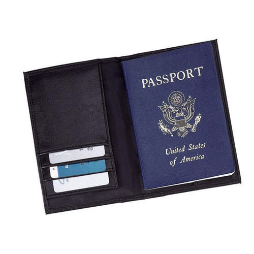  हल्का और विशाल, आयताकार काले चमड़े का पासपोर्ट धारक 