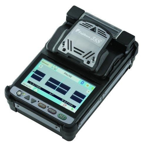 Smallest and Lightest Active V-Groove Fujikura Splicer 38S