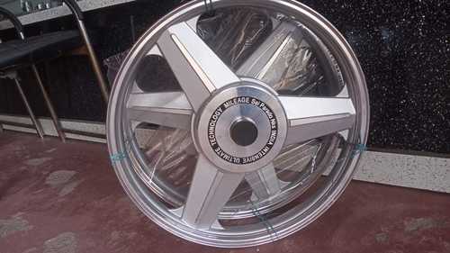 Highly Durable And Silver Color Motorcycle Wheel Rim