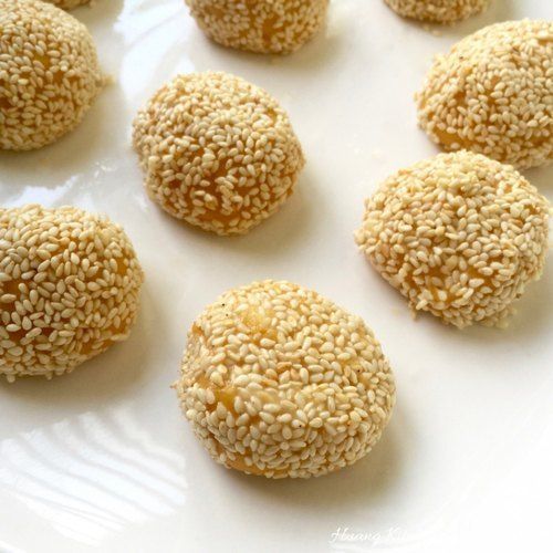 Fresh And Sweet Semi Soft Nutritious White Sesame Seeds Balls For House, Shop