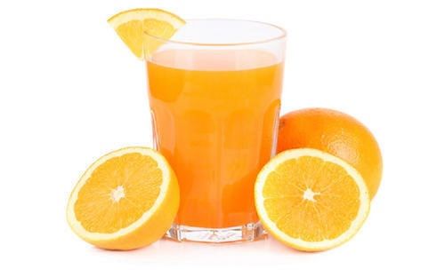  स्वादिष्ट मीठा स्वाद और मुंह में पानी लाने वाला प्राकृतिक नारंगी फलों का जूस