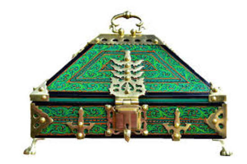 Wooden Green Easy To Carry And Light Weight Traditional Jewellery Storage Box Design: Transitional