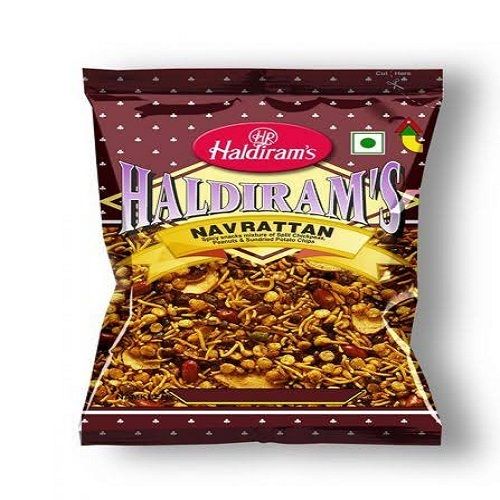 Delicious Taste Crispy Spicy And Crunchy Navratan Namkeen, 40g Pack