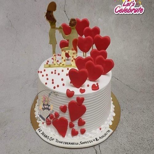 Monty's Cakes - Anniversary Couple Cake♥️ | Facebook
