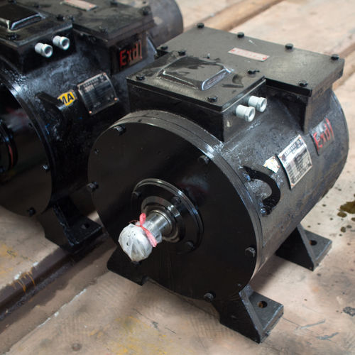 High Functional Efficiency Black Mild Steel Traction Motor For Industrial Uses Efficacy: Ie1