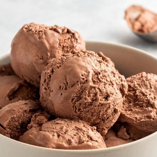 4000Ml Smooth And Rich Luxurious Tasty Brown Creamy Chocolate Ice Cream Age Group: Old-Aged