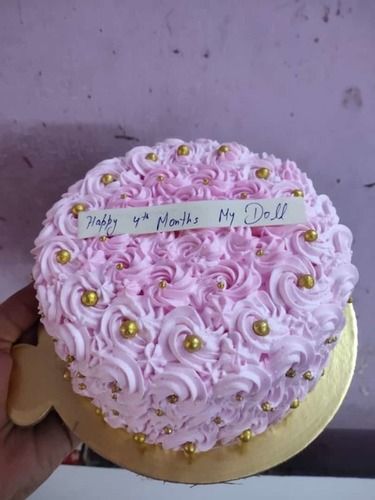 Tasty And Mouth Melting Rose - Frosted Cream Cake For Birthday Party