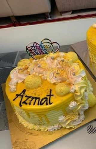  जन्मदिन और सालगिरह के लिए ताज़ा वेनिला फ्लेवर क्रीम टॉपिंग स्वादिष्ट केक 