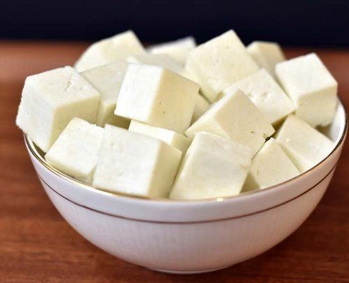 Amazing Texture And Fresh White High Source Of Calcium Packet Fresh Paneer 1Kg Pack Age Group: Old-Aged