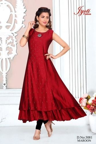 Lightweight And Breathable Ladies Round Neck Sleeveless Red Silk Gown Bust Size: 38  Centimeter (Cm)