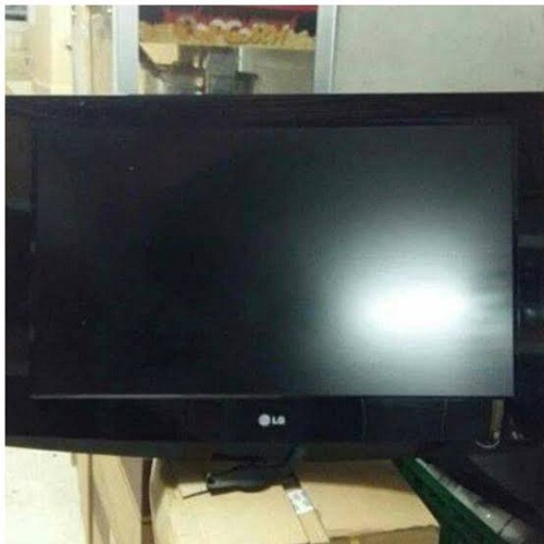 LED TV - 1920x1080p Resolution, Black Finish, 556.8x335.8x74.3mm Dimensions, 300MHz Frequency, 290V Power Input