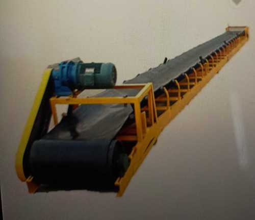 Black Colour Rubber Conveyor Belt For Moving Goods, Length 10-100 Meter Voltage: 220 Volt (V)