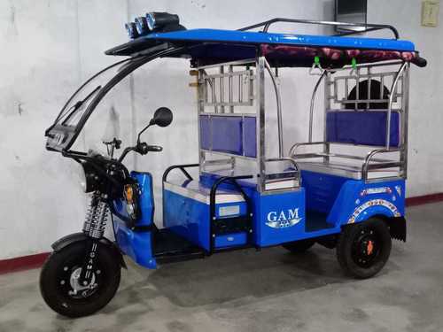 5 Sitting Electric Rickshaw With Charging Battery