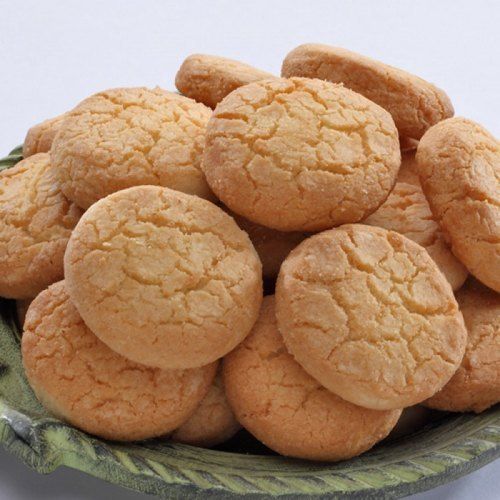 Improves Health Hygienic Prepared Round Curnchy Osmania Coconut Biscuit