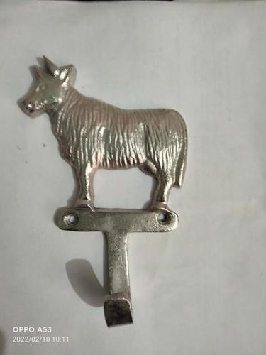 Single Hook Type Silver Color Cow Shape Hanger With High Weight Bearing Capacity