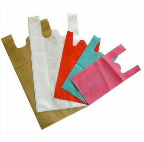 U Cut Non Woven Plain Bag With High Weight Bearing Capacity For Grocery Uses Bag Size: Comes In Various Sizes