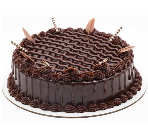 Hygienic Prepared Mouthwatering Taste Round Shape Dark Chocolate Cream Cake
