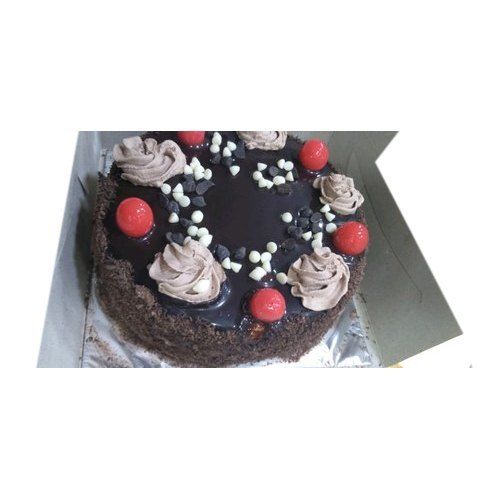 Improves Health Hygienic Prepared Mouthwatering Taste Round Birthday Chocolate Cake