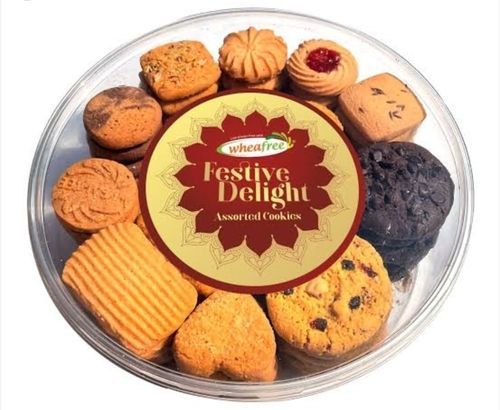 Delicious Natural Taste Round Peanut Butter Cookies With Choco Chip Toppings 