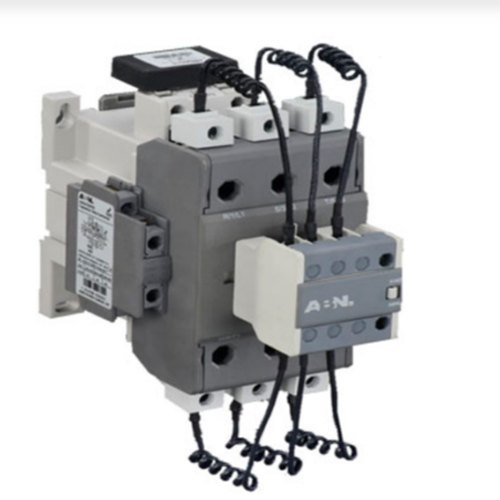 ग्रे एंड व्हाइट कलर 3 फेज कैपेसिटर ड्यूटी कॉन्टैक्टर 220 वोल्टेज रेटेड वोल्टेज: 220V वोल्ट (V)