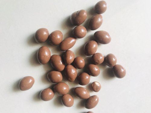 Sweet Taste Chocolate Coated Nuts With High Nutritious Values For All Age Groups