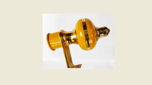 Polishing Curtain Rod Rail Bracket For Curtain In Metal Material And Yellow Color