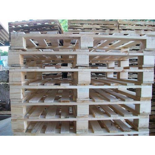 Lightweighted Rectangular Packaging Pine Wood Pallets For Industrial