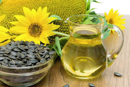 Light Yellow Mild Smell Agro Refined Sunflower Oil For Cooking Ph Level: 7.38