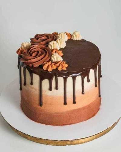 1kg Fresh Delicious Triple Mousse Chocolate Cake With Delectable And No Colors Added