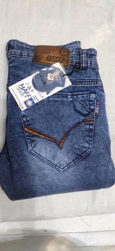 गर्मियों और सर्दियों में पहनने योग्य और आरामदायक नीली पुरुषों की डेनिम जींस फ़ैब्रिक वज़न: 450 ग्राम (G)