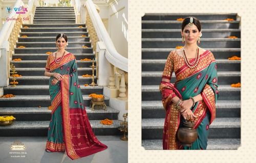 Printed Elegant Look Ladies Green And Red Traditional Gulmarg Silk Sarees With Blouse