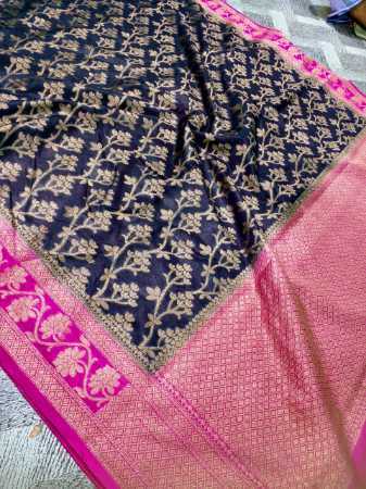 Available In Different Colors Fashionable Georgette Dyeble Banarsi Saree With Designer Pallu And Blouse