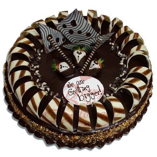 Half Kg Chocolate Truffle Birthday Cake uae | Gift Half Kg Chocolate Truffle  Birthday Cake- FNP
