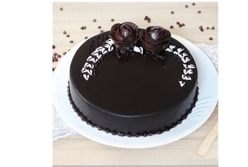 1Kg Pack Pure Dark Fudge Cake Filled With Pure Dark Chocolate For Birthday And Anniversary