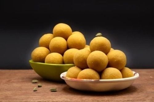 Improves Health No Side Effect Hygienic Prepared Besan Ladoo For Festival Sweets