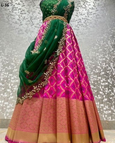 21+ Latest Lehenga Dupatta Style- Trendy And Stylish | Designer lehenga  choli, Indian bridal outfits, Raw silk lehenga
