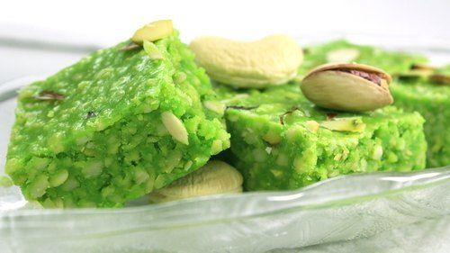 100% Natural Healthy Tasty And Delicious Pure Desi Ghee Green Color Kaju Pista Barfi