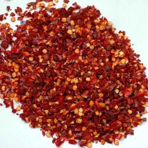 A Grade Dried And Red Colour Chilli Flakes With Hot And Spicy Taste