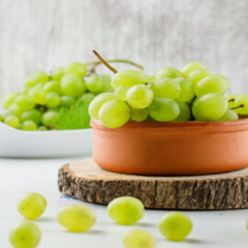 Fresh Green Grapes - 191 mg Potassium, 17 g Carbohydrates | Chemical Free, No Artificial Color, Sweet Natural Taste, Safe Packaging