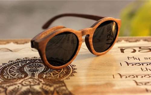 Polished Finishing Dark Brown Wood Sunglasses