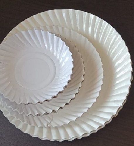 White Color Disposable Round Paper Plates For Parties Picnic And Family Dinners